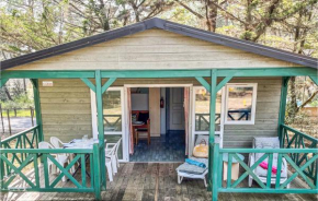 Awesome home in L'Aiguillon-la-Presqu' with WiFi and 2 Bedrooms